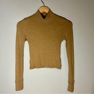 American Eagle tan turtleneck cropped long sleeve